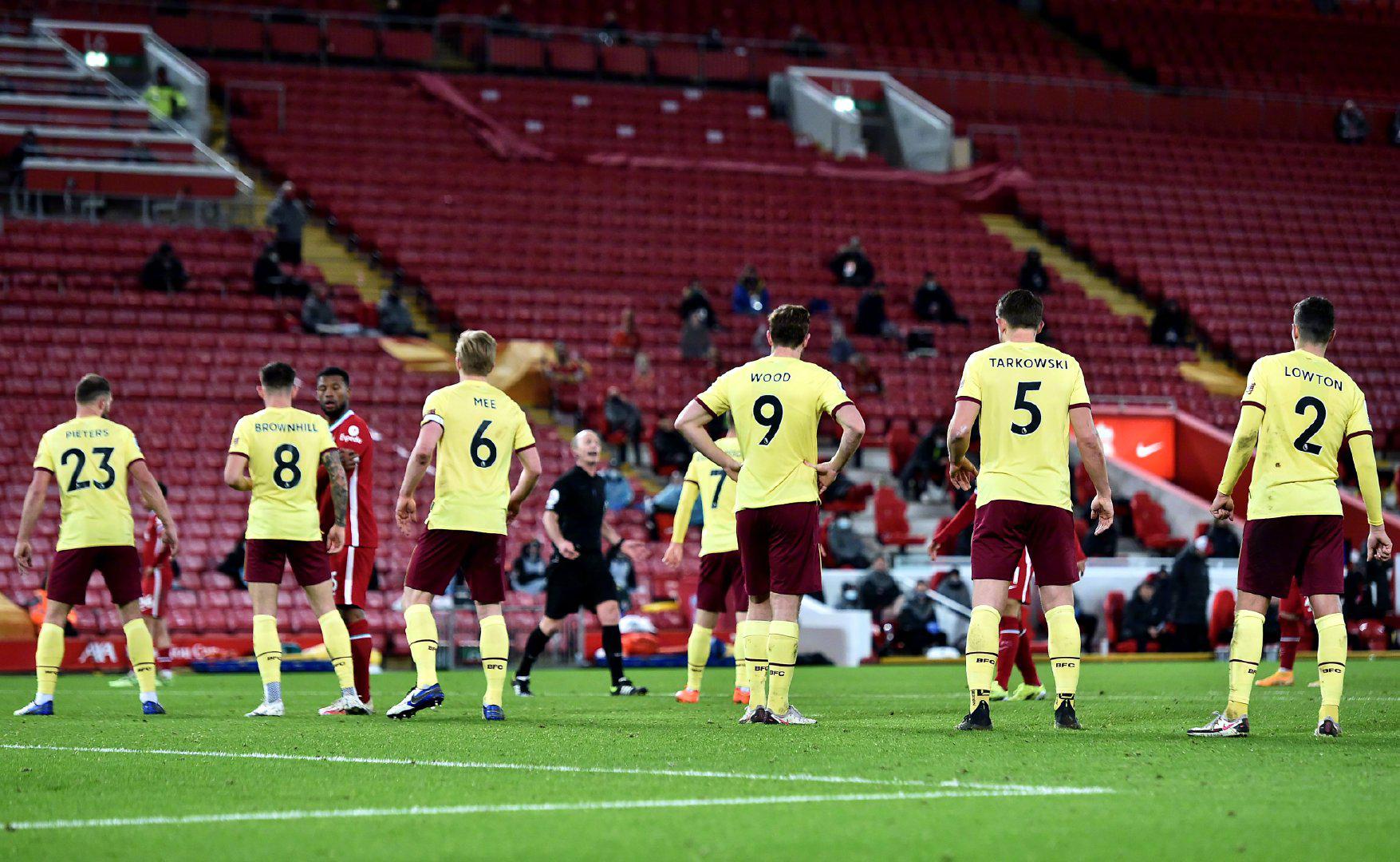 后又隐藏着 后又隐藏着